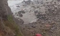 Beykoz'da kayalıklarda mahsur kalan 4 kişi kurtarıldı