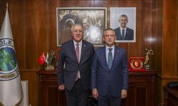 CHP'den istifa etmişti... Göle Belediye Başkanı Gökhan Budak AK Parti'ye mi geçecek?