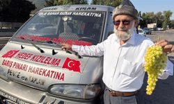 Denizlili "Elmacı Dede" bu kez İzmir'deki Mehmetçiğe üzüm getirdi