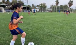 Depremzede çocuk futbolla hayata tutundu: Adıyamanlı Osman Inter'e doğru