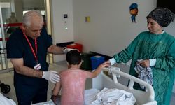Güneşin altında 4 saat kalan çocuk, ikinci derece yanık oldu