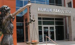 Hukuk fakültelerine giriş barajı yükseldi! YÖK'ten açıklama geldi