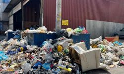 İzmir'de çöp yığınları oluştu