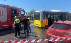 Kadıköy’de İETT otobüsünün motor kısmında yangın!