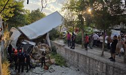 Korkunç kaza! Freni boşalan kamyon 10 araca çarptı