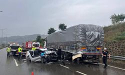Ordu'da otomobil tıra arkadan çarptı: 1 ölü, 2 yaralı!