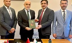Pakistanlı Kültür Müşaviri Adeel Ahmed'den Yalçın Topçu'ya ziyaret