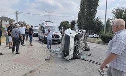 Refüje çarpıp takla attı! Yaralılar var