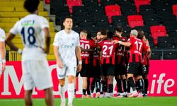 Süper Lig'de nefesler tutuldu: İki takım da 3 puan için mücadele ediyor
