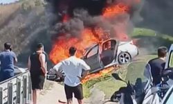 Ümraniye'de kaza yapan otomobil alevlere teslim oldu