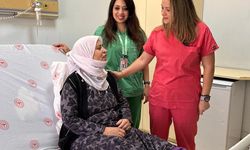 Van’da 60 yaşındaki kadının göğsünden 2 kiloluk kitle çıkarıldı