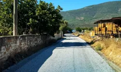 Muğla Milas'ta yol yapım seferberliği sürüyor