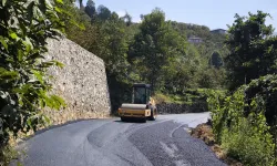 Trabzon’un 18 ilçesinde yollar yenileniyor