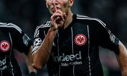 Bundesliga'da Can Uzun fırtınası! Gol krallığında tek rakibi Bayern Münihli yıldız
