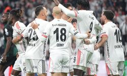 Derbi öncesi sakatlık! Beşiktaş'ın golcüsü maça devam edemedi