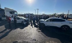 Diyarbakır'da otomobiller çarpıştı: 8 yaralı