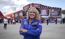 Eski NASA yöneticisinden TEKNOFEST övgüsü! 'Türkiye'nin geleceğini güvence altına alıyor!&