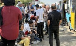 Freni patlayan minibüs, durakta bekleyen halk otobüsüne çarptı: Çok sayıda yaralı