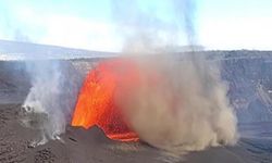 Hawaii'de Kilauea alarmı... Yanardağ 32'nci kez patladı!
