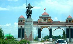 Kırgızistan’ın Celal-Abad şehrine milli kahraman "Manas"ın adı verildi