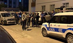 Küçük çocuk üvey babasını kalbinden bıçakladı