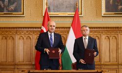 Meclis Başkanı Kurtulmuş, Macaristan Ulusal Meclisi Başkanı Köver ile görüştü