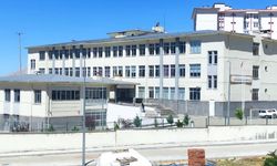 Okulun aylardır hem suyu hem de elektriği yok