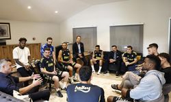 Sadettin Saran futbolcularla bir araya geldi