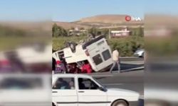 Şanlıurfa'da tarım işçilerini taşıyan minibüs devrildi: 20 yaralı