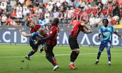 Süper Lig'in kritik maçında şaşırtan sonuç! 4 gol 1 kırmızı kart