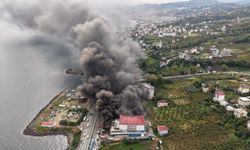 Trabzon'da AVM'de yangın! Dumanlar gökyüzünü kapladı