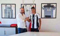 Üç büyüklerin 600 bin Euro teklif ettiği futbolcu 16 yaşında 3. Lig'de profesyonel oldu