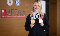 7 günde 5 kez şampiyon olan Defne altın madalyalarını Gazze'ye armağan etti
