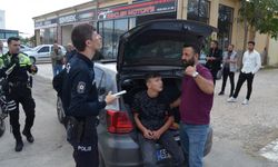 Aksaray'da 'dur' ihtarına uymayan sürücü, 14 yaşındaki çocuk çıktı