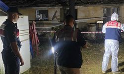 Annesini yaralayıp, mesaj attığını öne sürdüğü iş arkadaşını öldürdü