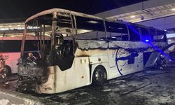 AŞTİ'de park halindeki yolcu otobüsü yandı