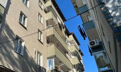 Balkonda çamaşır asarken 15 metre yükseklikten düşen kadın öldü