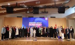 Başkan Altay 'aile yılı' kapsamında ilçelerden gelen kadınlarla buluştu
