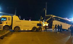 Bolu Dağı'nda tır ile otobüs çarpıştı