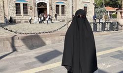 Çarşaf giyen erkek, sokaklarda dolaşmıştı: Gözaltına alındı!
