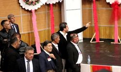 CHP kongresinde 'etek' krizi!