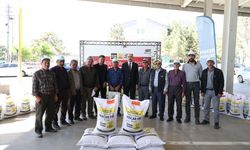 Çiftçiye kuraklığa dayanıklı 80 ton Macar Fiği hibe edildi! Başkan Altay'dan açıklama