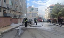 Çorum'da öfkeli kadın, eşinin otomobilini ateşe verdi