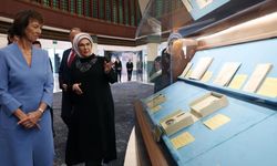 Emine Erdoğan, Almanya Başbakanı Merz'in eşiyle Millet Kütüphanesi'ni ziyaret etti