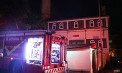 Erzurum'da tarihi caminin çatısında yangın çıktı