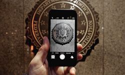 FBI'dan tüm dünyaya acil uyarı! Telefonlarınızdan bunları derhal silin...
