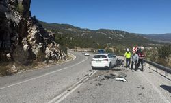 Feci kaza! Otomobilin altına giren motosikletli hayatını kaybetti