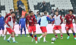 Galatasaray ve Beşiktaş'ın istediği yıldız transfer kararını verdi