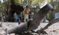 Göstericilerin üzerine paraşütle bomba! Myanmar ordusundan toplu katliam