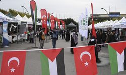 İstanbul'da AVM'lerde Gazze için hayır çarşıları kuruldu